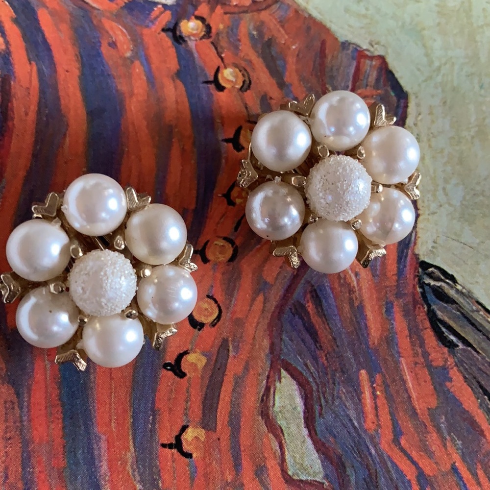 Vintage pearl earrings